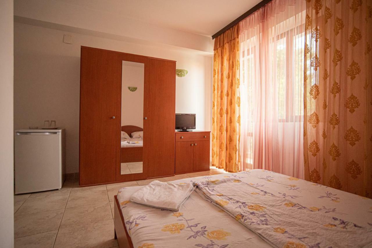 La Papu Si Maia Hotel เอโฟรีเอซูด ภายนอก รูปภาพ