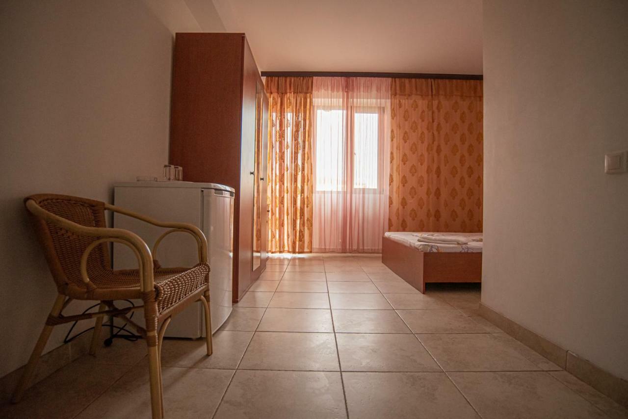 La Papu Si Maia Hotel เอโฟรีเอซูด ภายนอก รูปภาพ