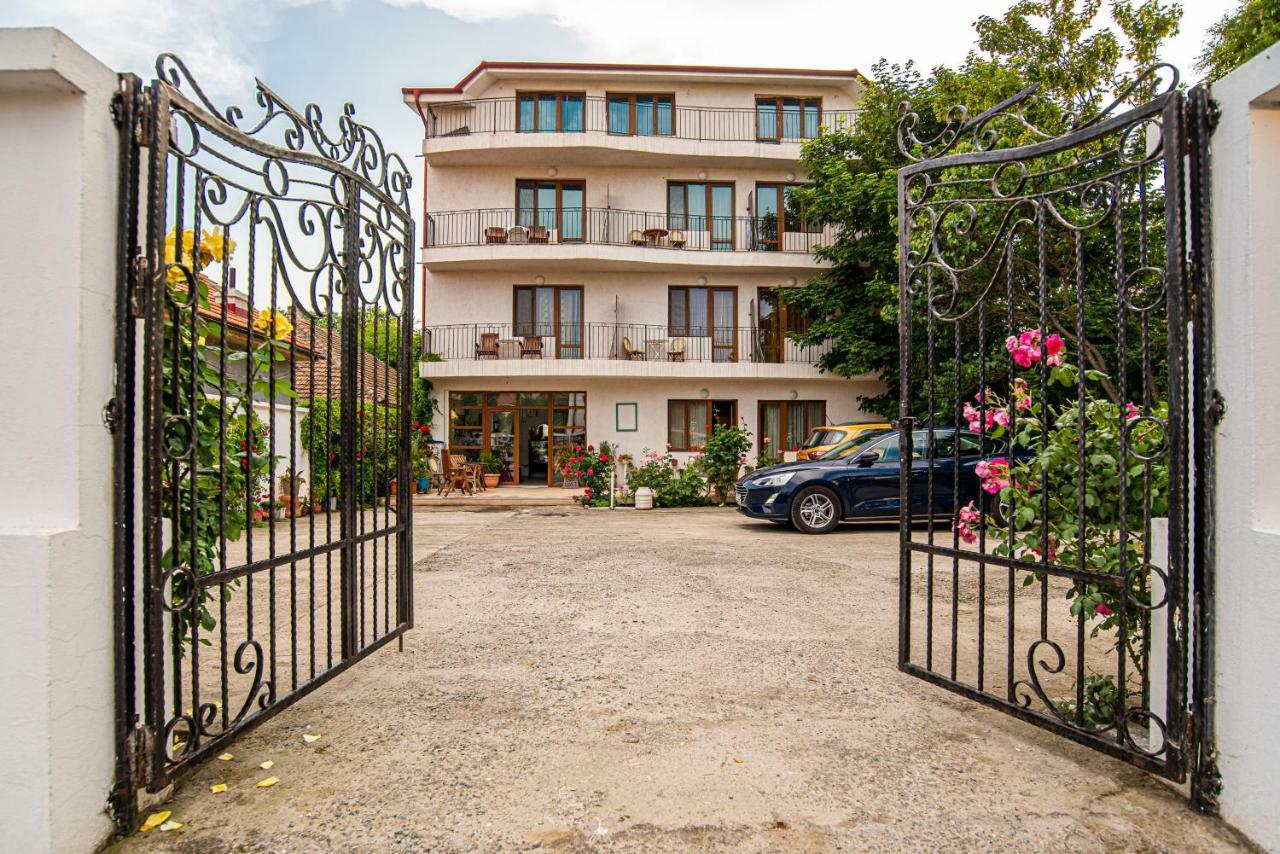La Papu Si Maia Hotel เอโฟรีเอซูด ภายนอก รูปภาพ